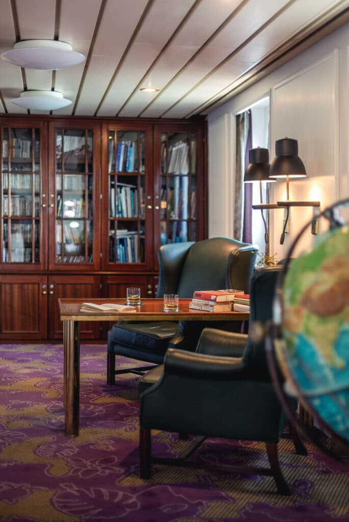 Viva-Cruises-MS-Seaventure-Bibliotheek-Cruise-Cruiseschip