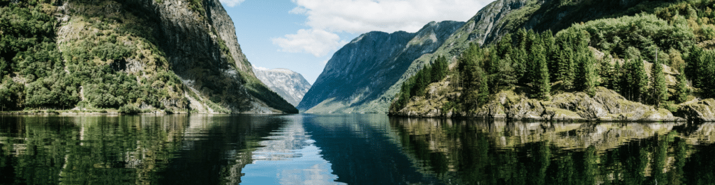 Noorwegen-Geiranger-bergen-slider