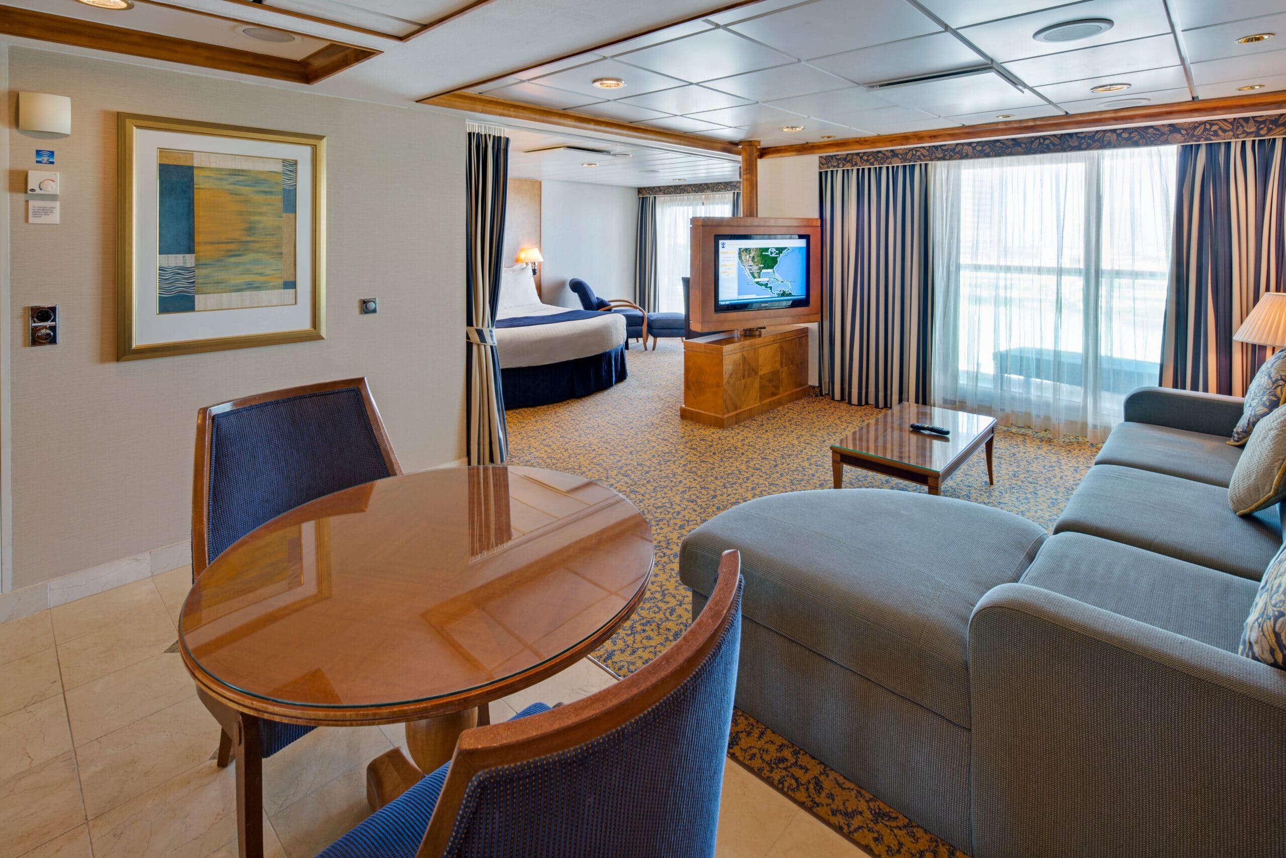 Royal-Caribbean-International-Brilliance-of-the-Seas-schip-cruiseschip-categorie-OS-Owner-Suite
