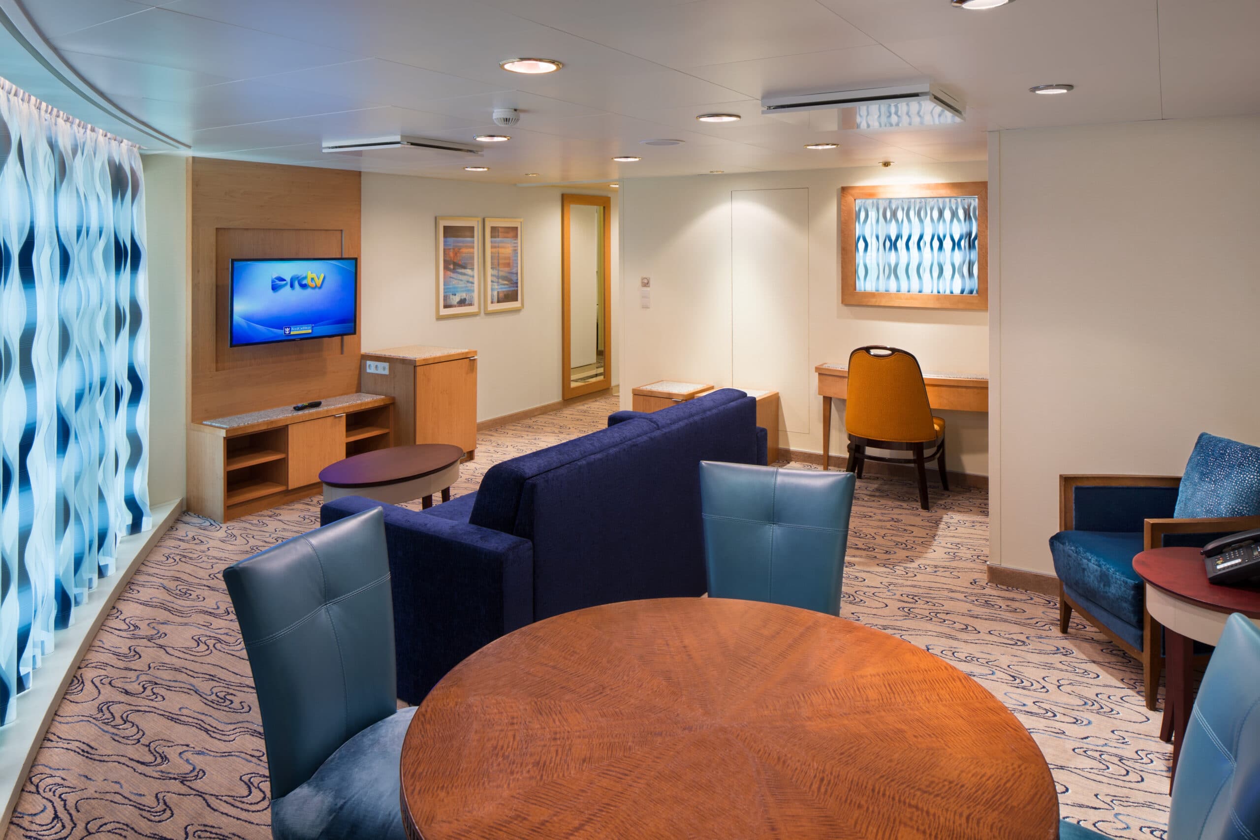 Royal-Caribbean-International-Jewel-of-the-Seas-schip-cruiseschip-categorie-VT-Ocean-Suite-2-bedroom