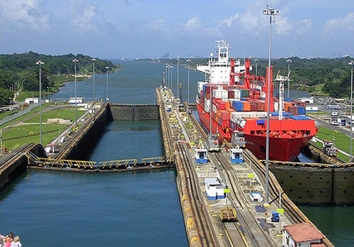 Spectaculaire_cruise_door_het_Panamakanaal-29