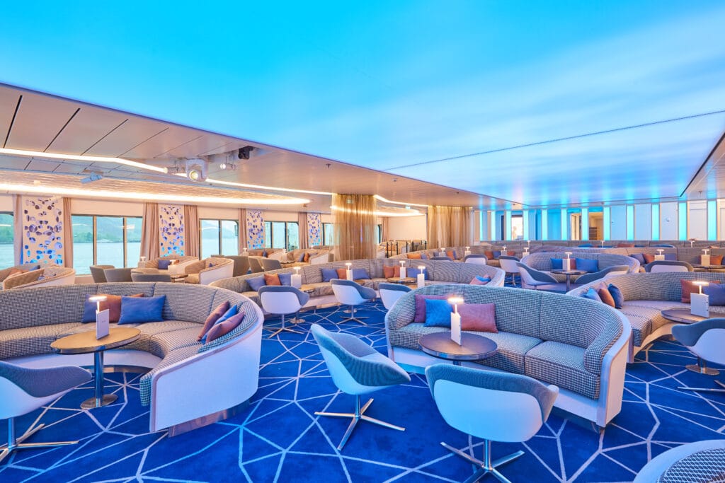 Cruiseschip-Hanseatic Nature-Hapag-Lloyd Cruises-Atrium