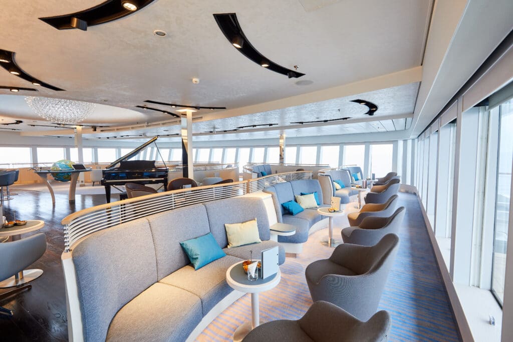 Cruiseschip-Hanseatic Nature-Hapag-Lloyd Cruises-Observation Lounge