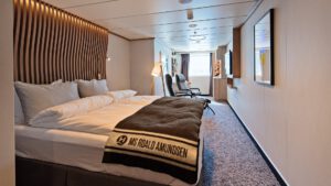 Cruiseschip-Hurtigruten-MS Fridtjof Nansen-schip-Polar Outside-Categorie RR