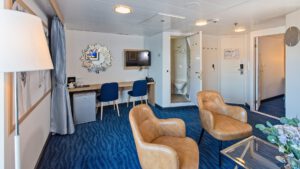 Cruiseschip-Hurtigruten-MS Polarlys-schip-Expedition Suite-Suite-Categorie M4