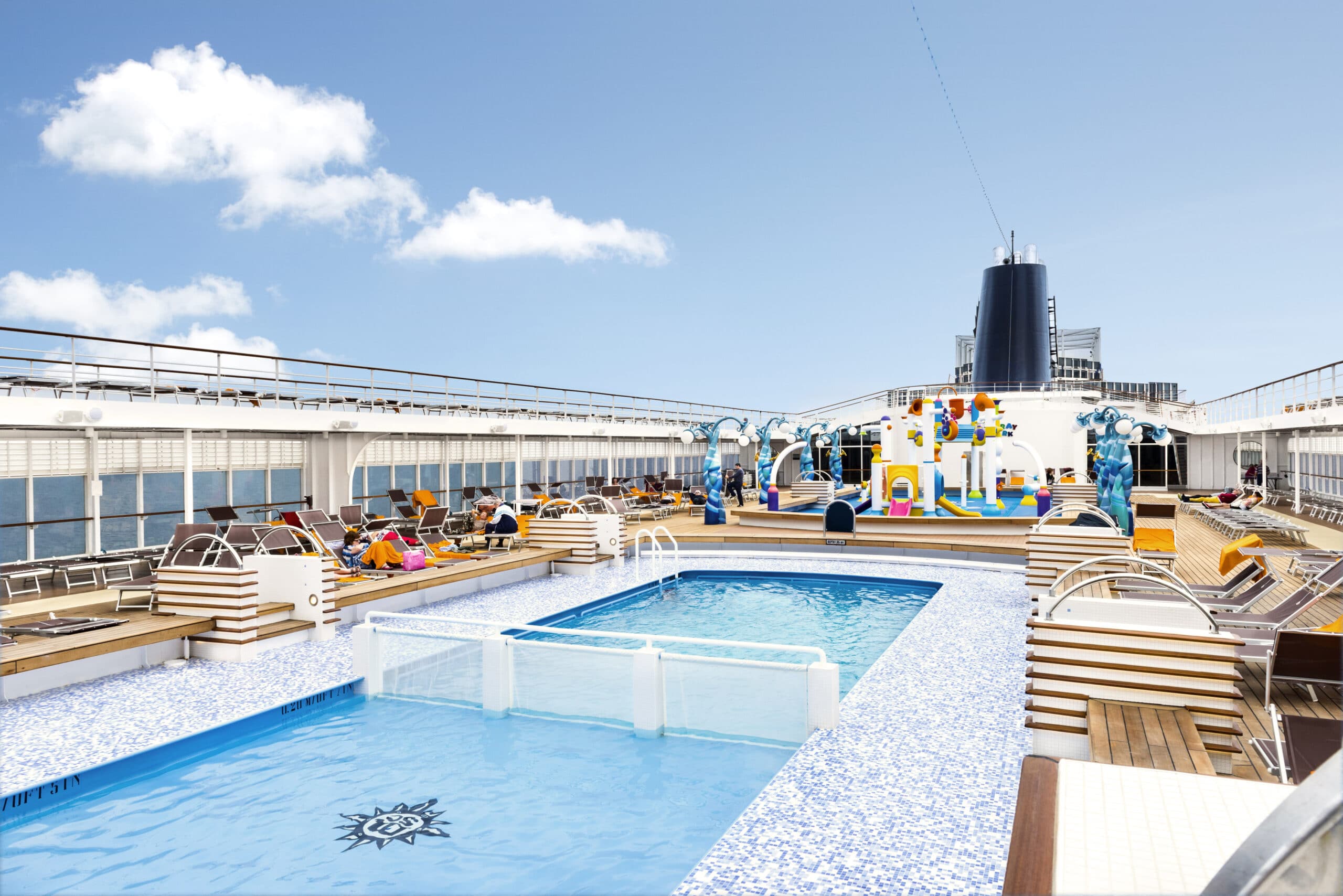 Cruiseschip-MSC Armonia-MSC Cruises-Zwembad