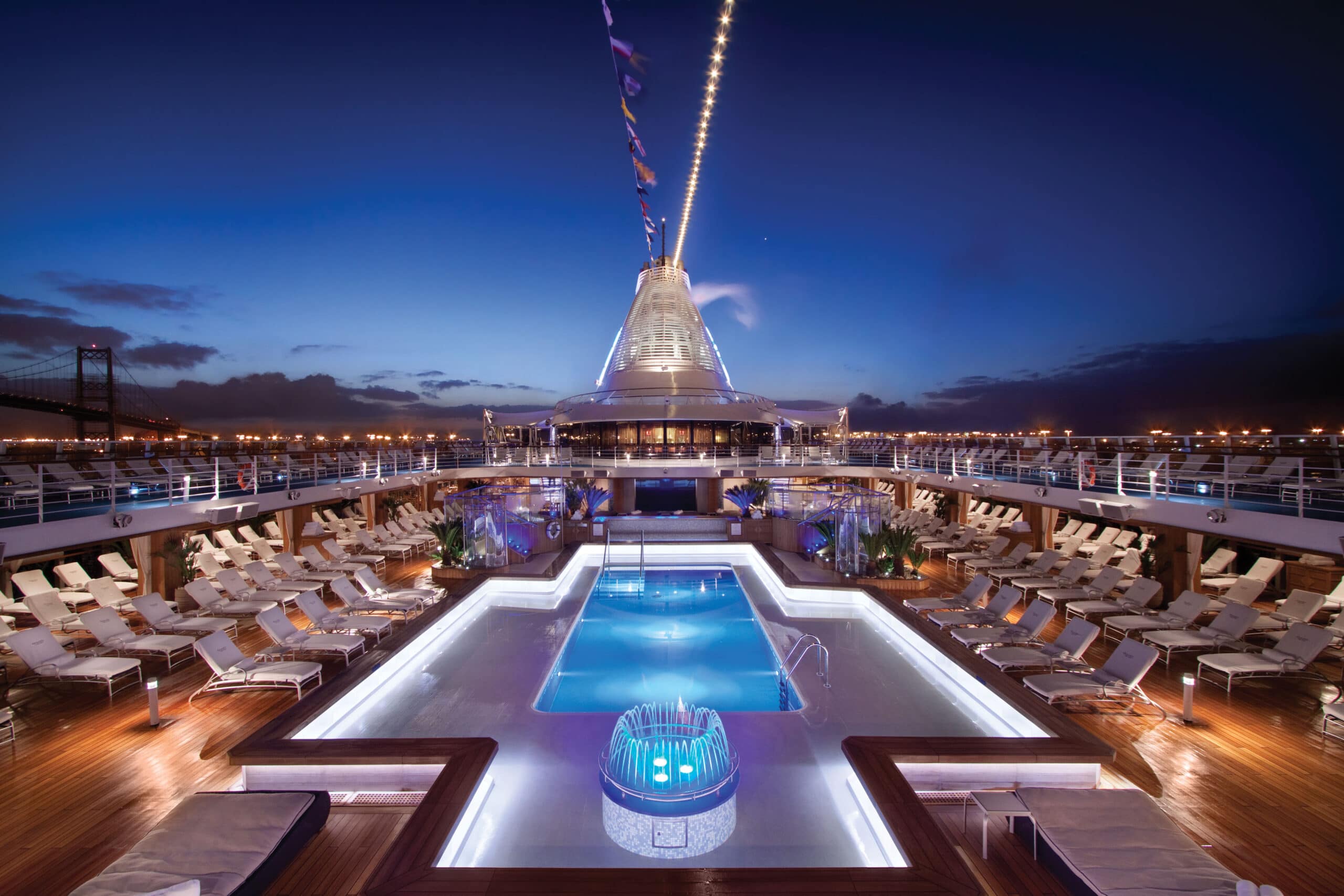 Cruiseschip-Insignia-Oceania Cruises-Pool