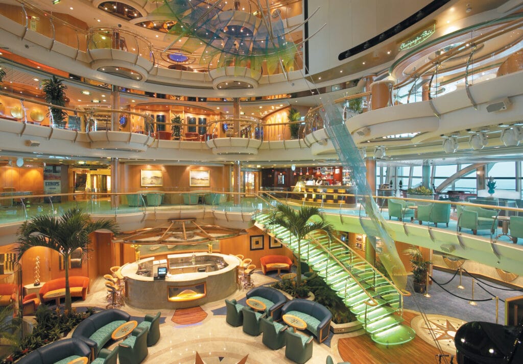 Cruiseschip-Jewel of the Seas-Royal Caribbean International-Atrium