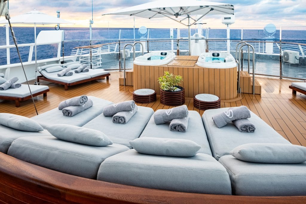 Seadream-Yacht-Cruises-Twin-Jacuzzis