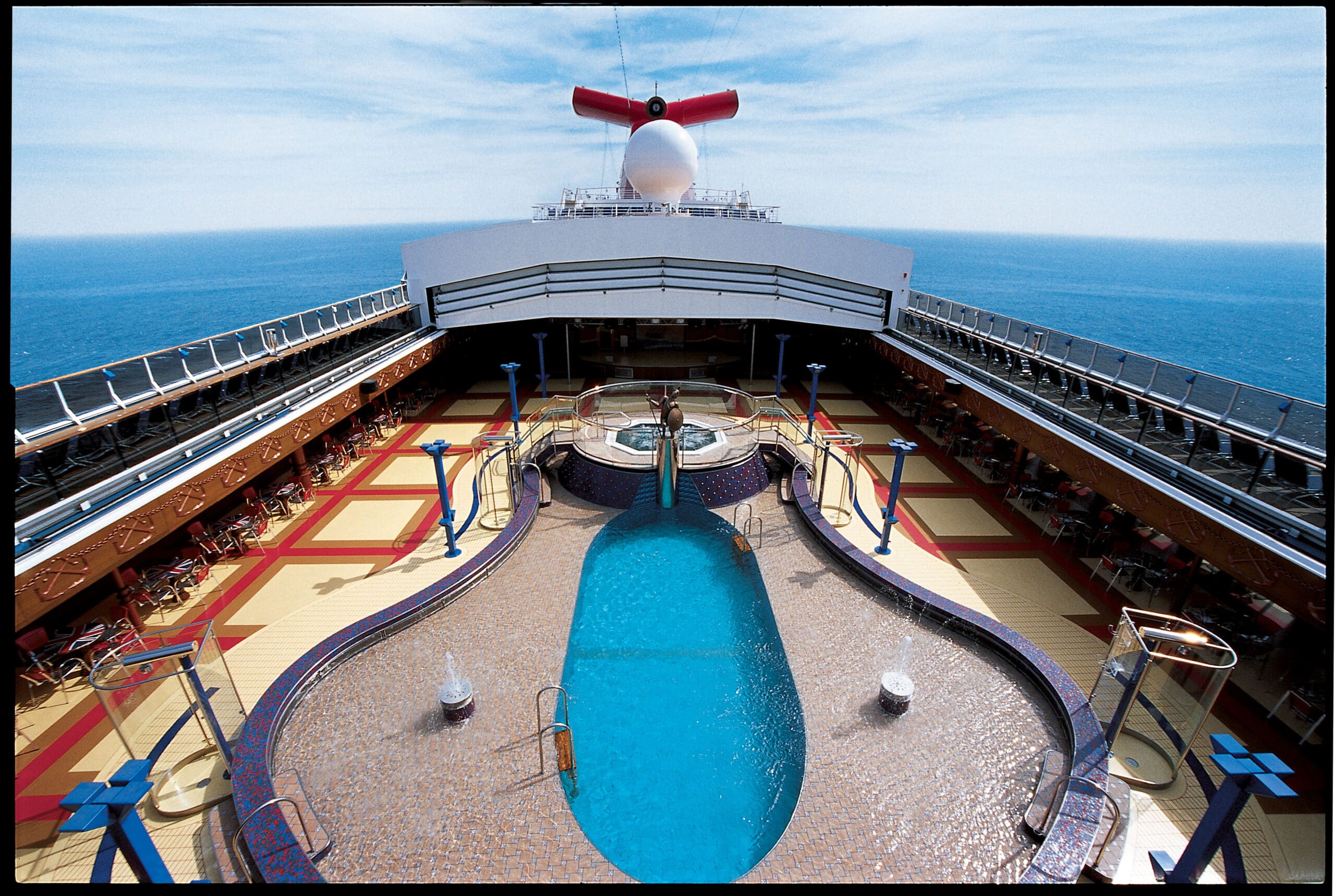 Cruiseschip-Carnival Miracle-Carnival-Pool
