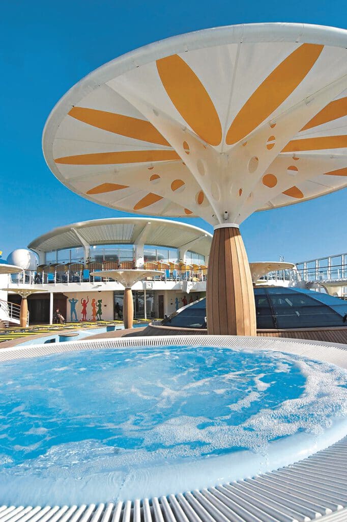 Cruiseschip-AIDAluna-AIDA Cruises-Zwembad