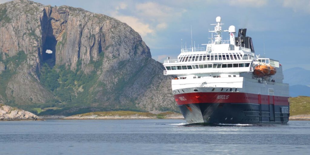 Cruiseschip-Hurtigruten-MS Nordlys-Schip-Schip2