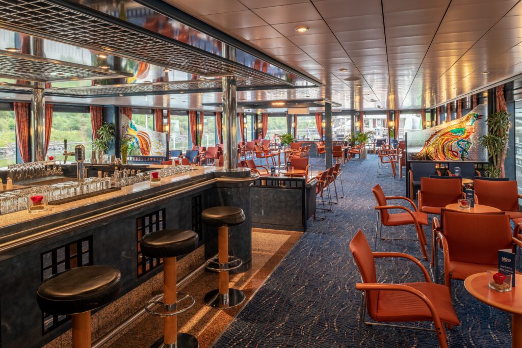 Nicko-MS-Belvedere-riviercruise-schip-lounge-bar