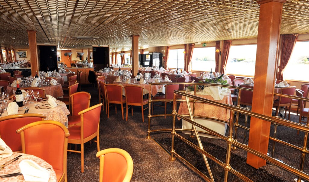 Rivierschip-CroisiEurope-MS Rhone Princess-Cruise-Restaurant (2)
