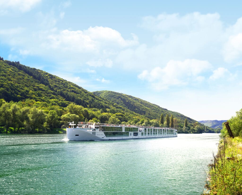 Crystal-Cruises-Crystal-Ravel-Rivierschip-Buitenkant