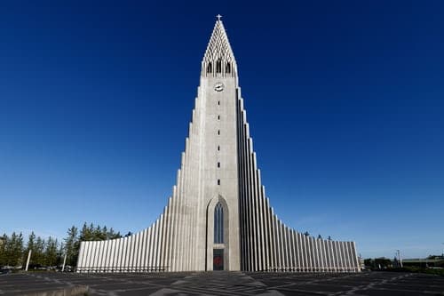 Ijsland-reykjavik-kerk