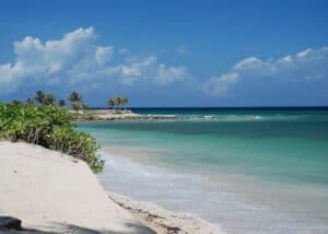 Jamaica-montego-bay-strand-zee.jpg