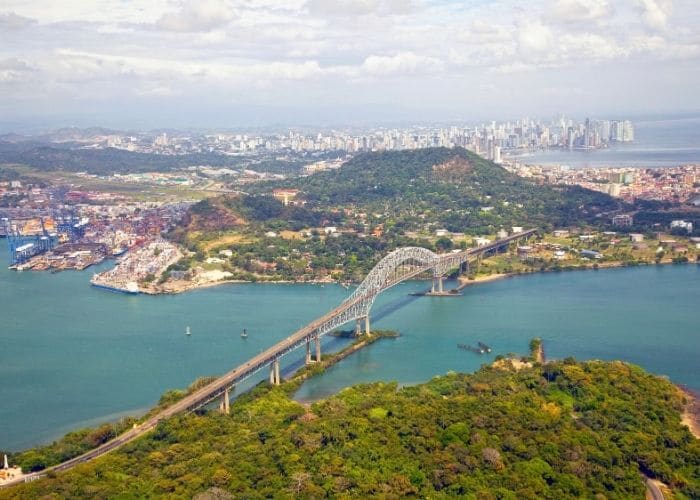 Panama-kanaal-rivier-brug